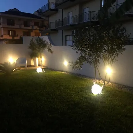 Dependance Reale Alloggio in famiglia *